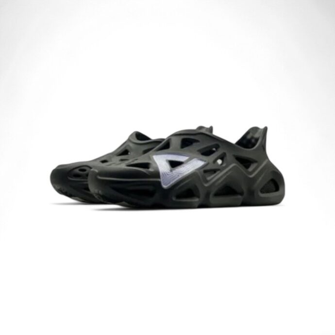 Peak Taichi Slides all black – Image 3